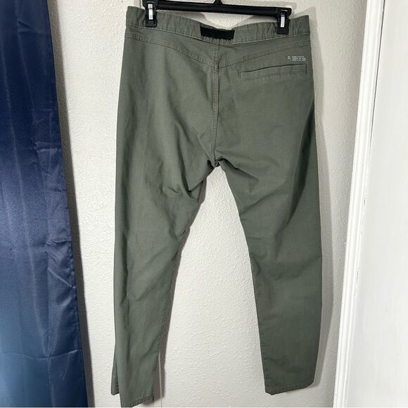 Signature Levi Strauss & Co Green Straight Leg Pants with Black Belt Size 36 - Picture 9 of 14